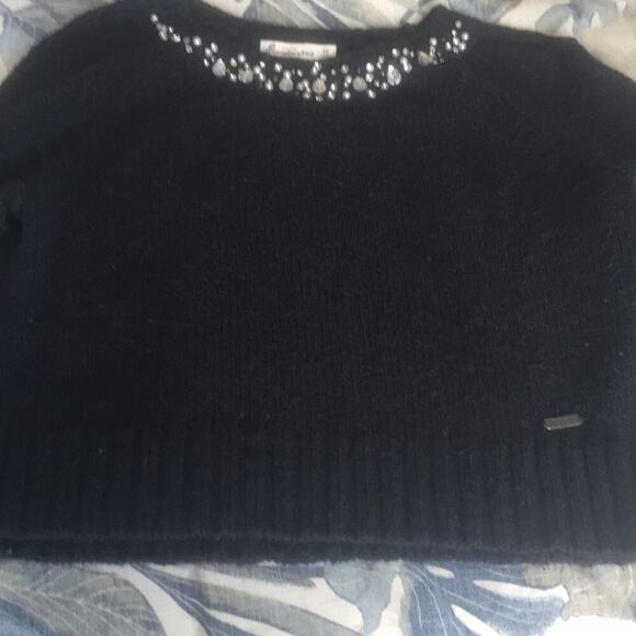 CROP sweater Abercrombie and Fitch with jeweled neck preppy black XS
C - Picture 5 of 8